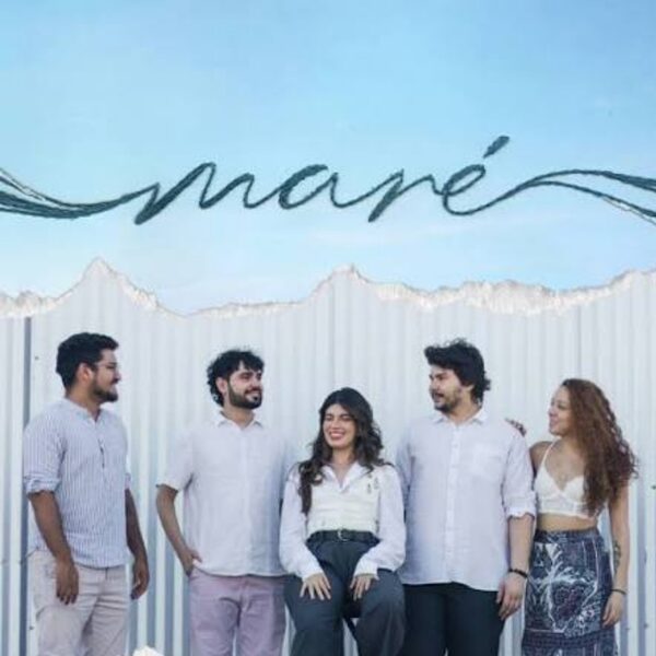 Capa do disco Maré, de Florais da Terra Quente